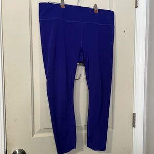 Athleta Velocity Laser Cut leggings - CAPRI length - BLUE/PURPLE / SIZE L